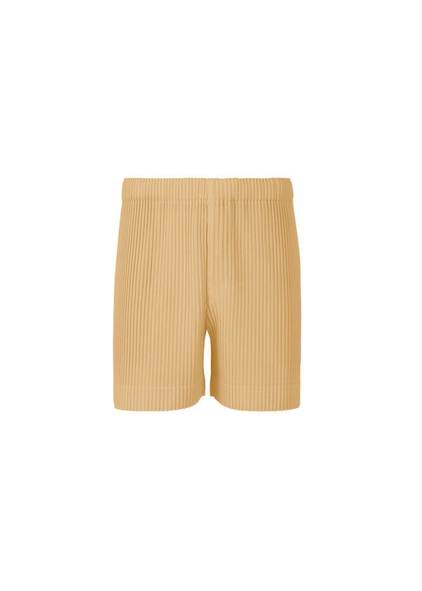 A product shot of the HOMME PLISSÉ ISSEY MIYAKE  MC JULY shorts in vanilla beige (42)