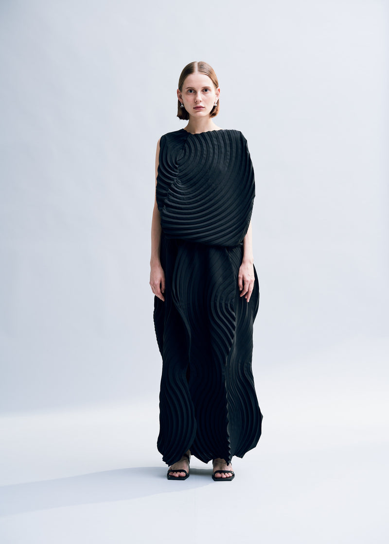 RESONANT PLEATS Skirt Ivory