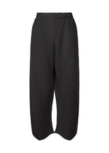 REITERATION PLEATS SOLID Trousers Black