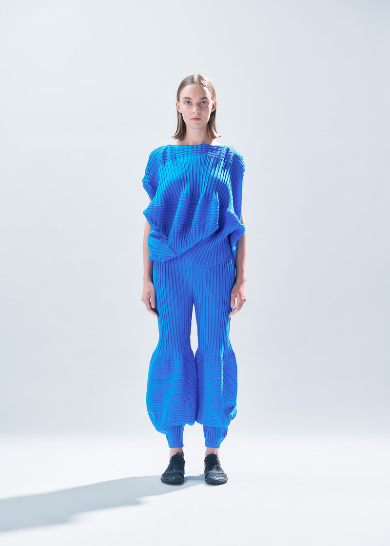 AERATE PLEATS Trousers Blue