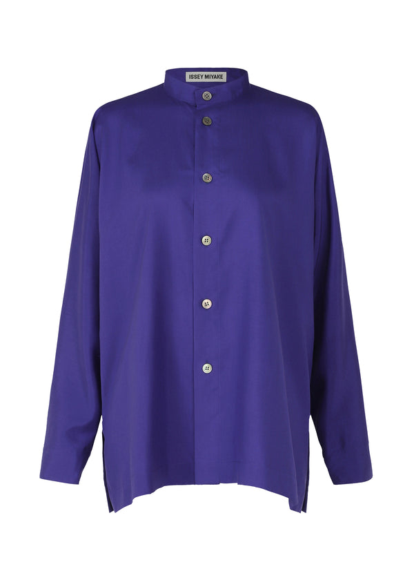 A product shot of the ISSEY MIYAKE  ENCLOTHE SILK shirt in dawn blue (78)