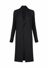 HATCHING PLEATS Coat Black