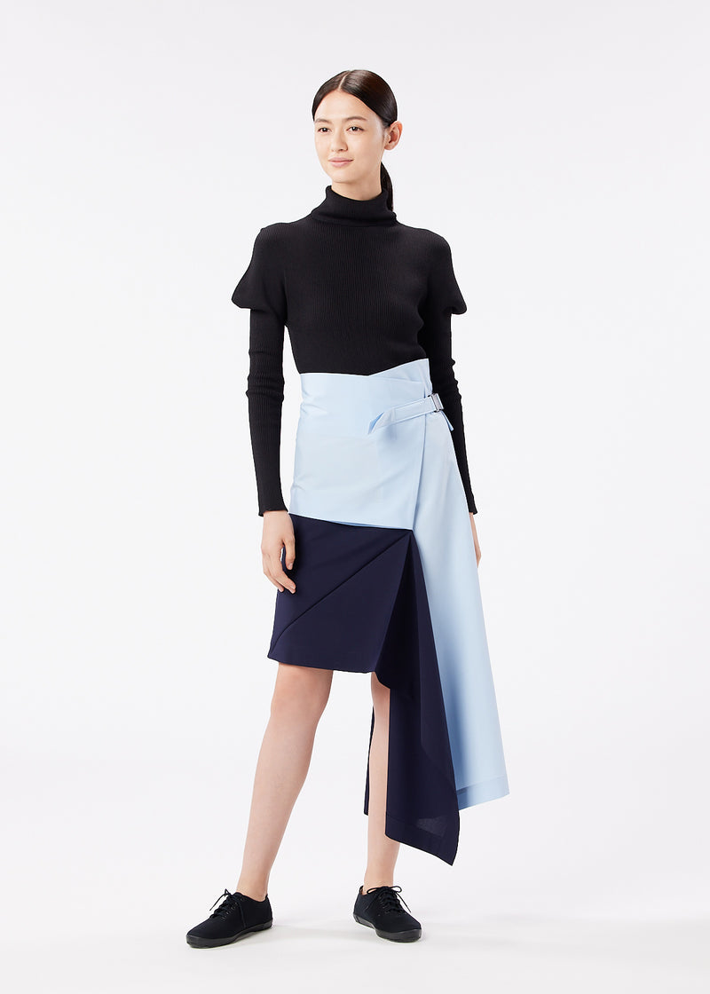 132 5. SQUARE UNITS Skirt Camel x Red