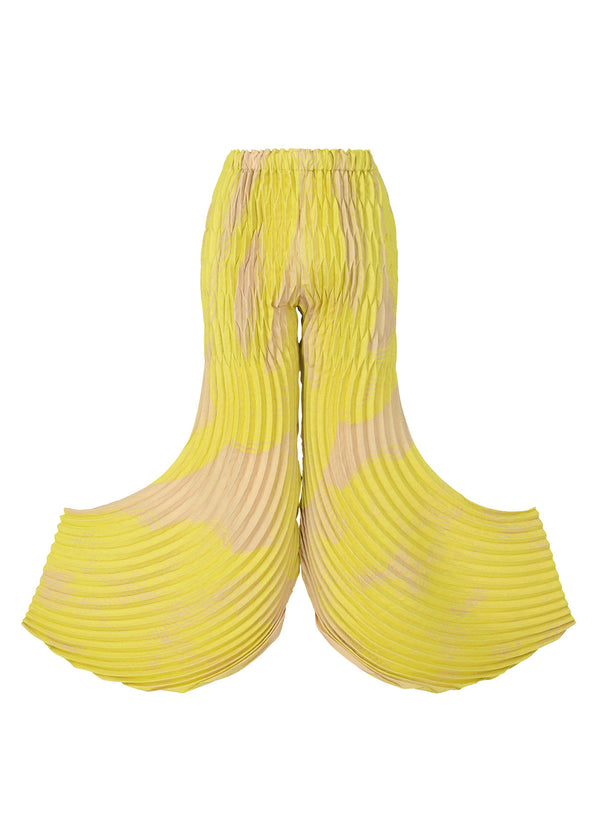 GROW PLEATS Trousers Beige-Hued
