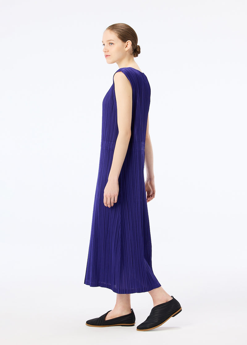 MONTHLY COLORS : SEPTEMBER Dress Cool Grey