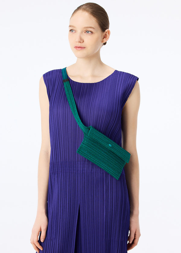 PLEATS BODY BAG Bag Black